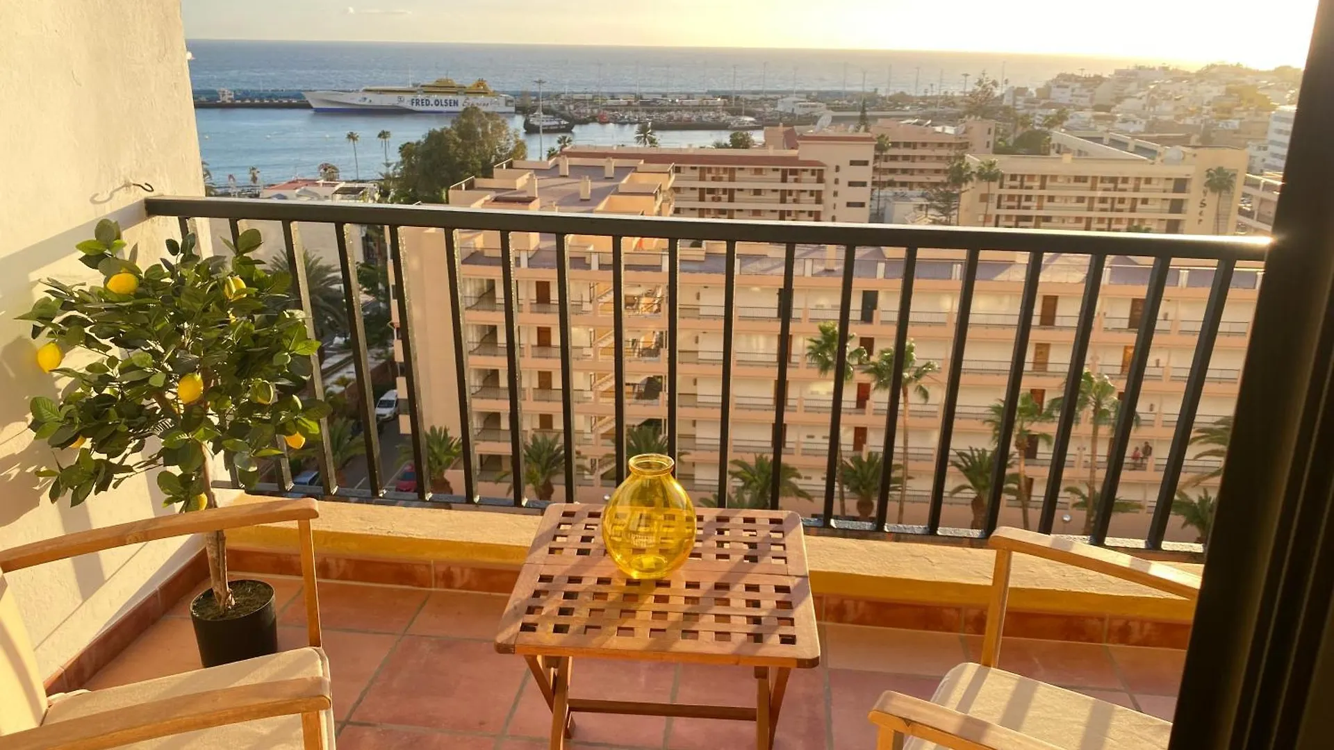 Ohlalife! Achacay 8 Playa Los Cristianos contacts
